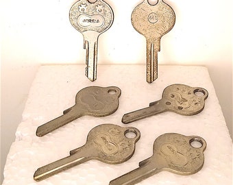 set of 6 vintage Italian metal keys still to be filed