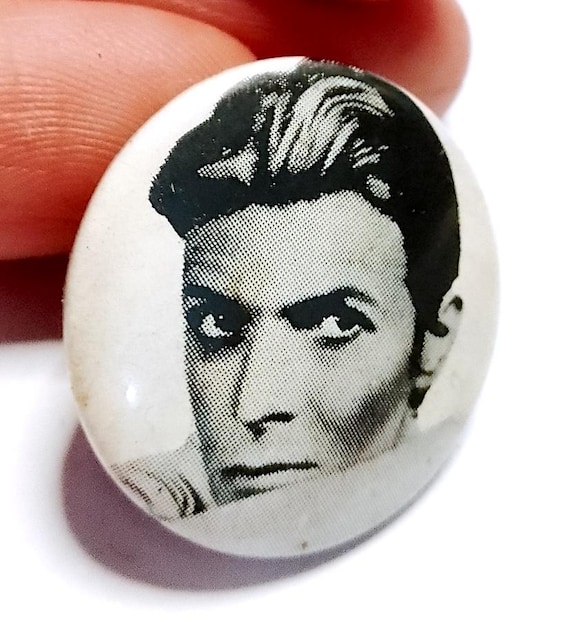 DAVID BOWIE - Changes 1973 - vintage beautiful button pin badge brooche metal brooch