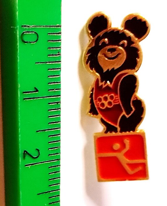 Sculpture En Bronze De La Mascotte Russe D'ours Des Jeux Olympiques 1980 De Moscou Les Jeux