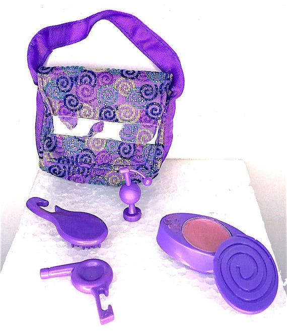 BARBIE 2000s mattel - purple bag with glitter circles + accessories lip gloss, hair dryer, brush and purple perfume miniature B814
