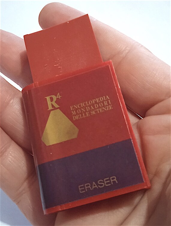 ENCICLOPEDIA Mondadori delle scienze  80s Japan book plastic eraser rubber gomma gommina radiergummi