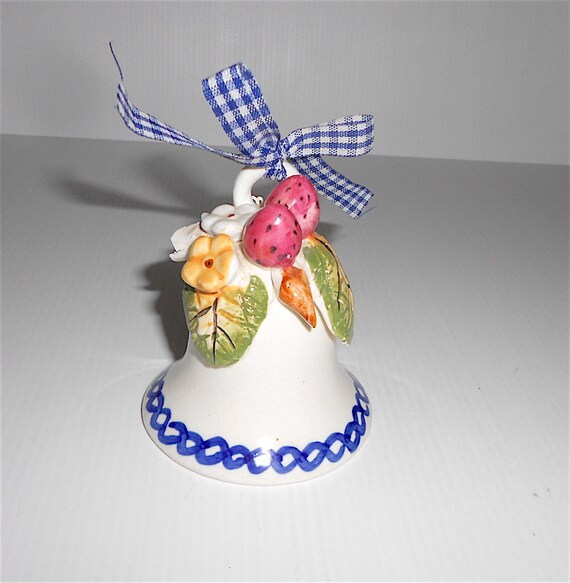 CAMPANA FRAGOLE  - Strawberry BELL 80s italy pottery  vintage super cute - campanella in ceramica dipinta a mano  splendida