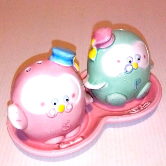 Penguin - penguins 80s funka japan kawaii cartoon pottery salt & pepper - Gorgeous duo salt and pepper in porcelain very cute