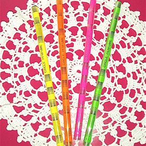 CIRCLE PERFUM 90s Toyo Korea lotto 4 matite a grafite nuove neon