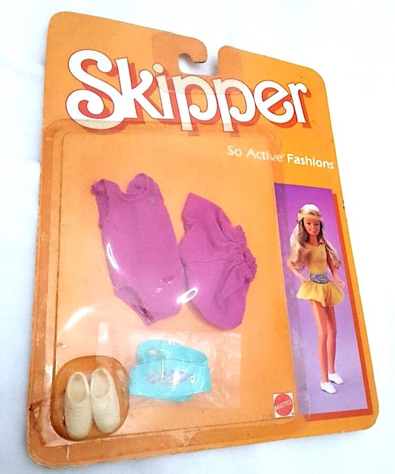 BARBIE - SKIPPER So Active Fashions 1985 mattel - completo sport viola - purple sport dress full misb 2235