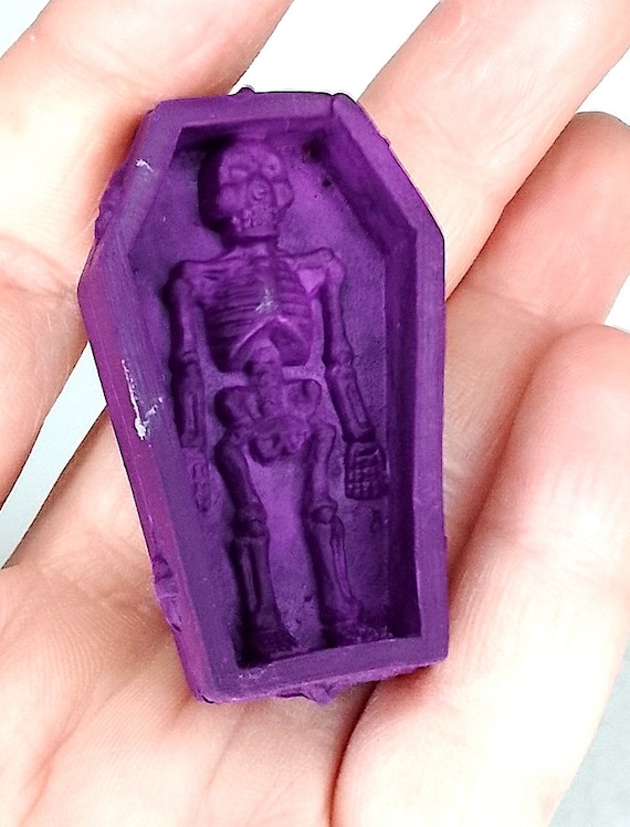 BARA - SCHELETRO horror purple 80s Hk  eraser rubber radiergummi gomma gommina gomas