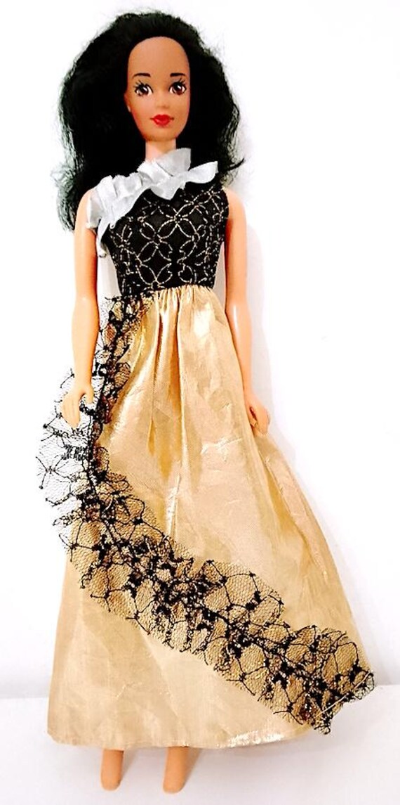 B290 - BARBIE / Skipper / Tanya 80s abito oro e nero pizzo