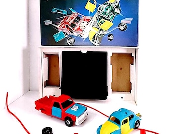 Super Stunt Cars 1983 Kenner Harbert italy used car game missing a piece and a break - in rare box - car game