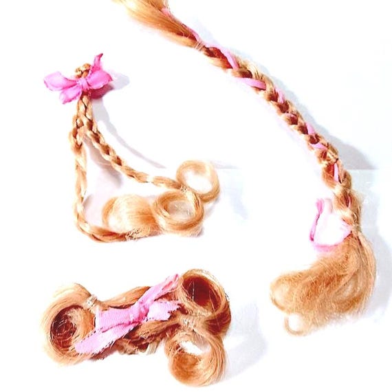 B202 - Barbie Hair Fair 1966 Mattel - Original Blonde Hairstyles with Pink Ribbons