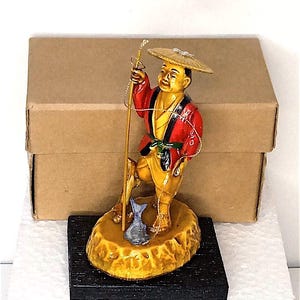 CHINESE FISHERMAN 60s - miniature figurine in plastic and various materials original vintage Chinese items with box