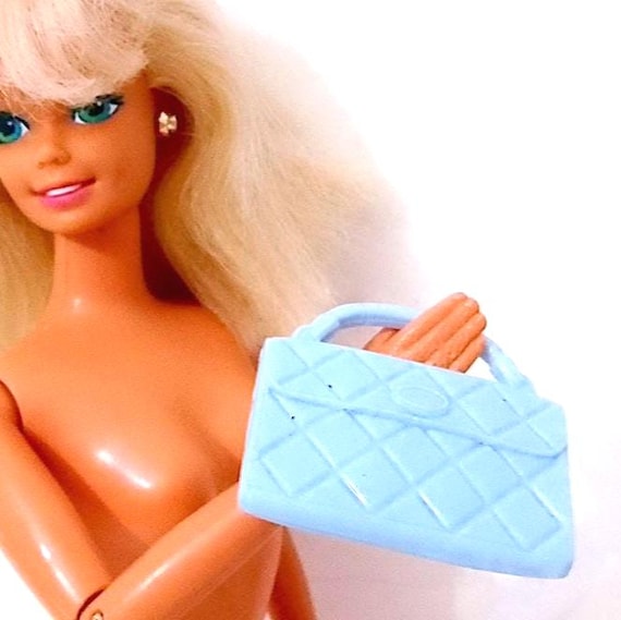 B822 - BARBIE 2000s pocket plastic blue clair bag - borsa borsetta in plastica azzurra