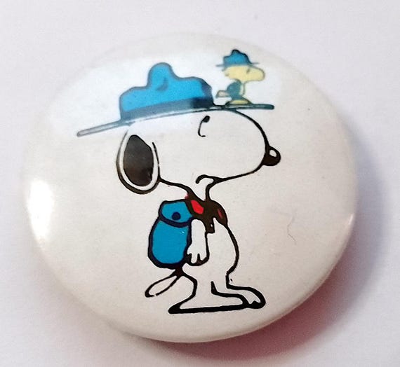 Snoopy Jacket Pin SNOOPY & WOODSTOCK Peanuts 80s Ufs Us button pin - br… - Gem