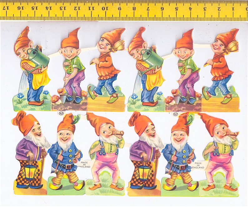 GNOMI  GNOME   ELFS 50s Uk vintage paper dolls decorations  image 0