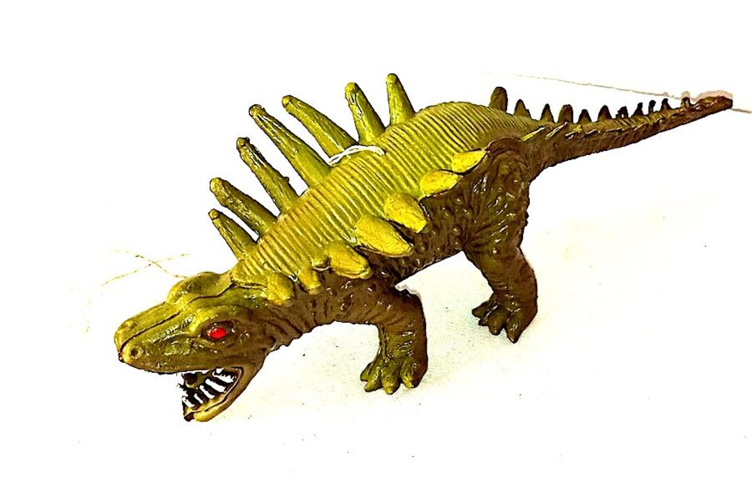 DINOSAUR - MONSTER Chinasaur Kaiju 70s HK Hard Rubber Figure