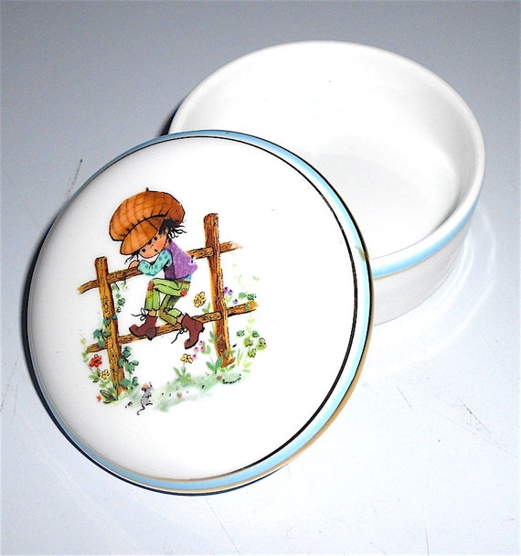 PATTY & WILLY 70s france vintage pottery box - wedding favor box in beautiful romantic kawaii porcelain