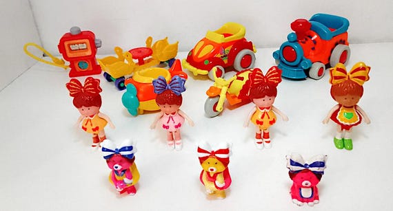 BONNIE Silverlit 90s China lot figures and vehicles playset - lot of dolls, puppies and vehicles excellent