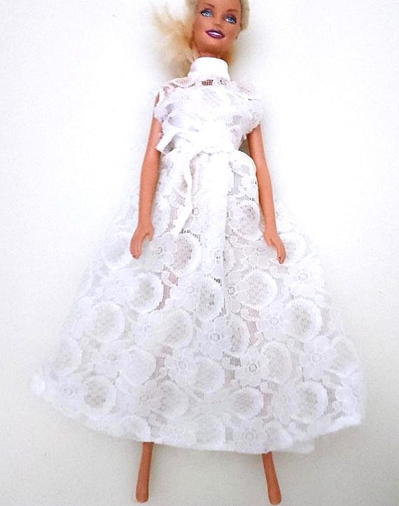 B1013 - BARBIE 80s abito da sposa bianco con pizzo collo alto da restaurare