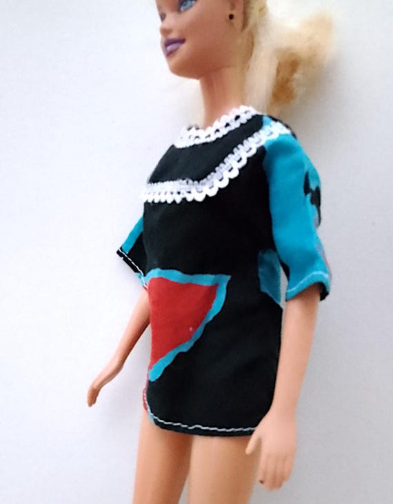 B1057 - BARBIE 70s abito corto tunica hippie blu nero rosso fiori flower power