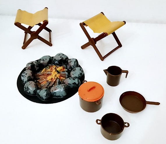 BIG JIM 70s Mattel - camping set original - camping set: chairs, fire, pots