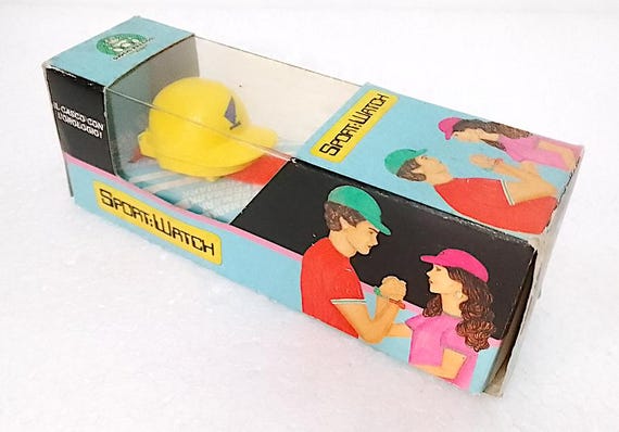 SPORT WATCH 90s italy plastic wristwatch for boys yellow hat kawaii misb