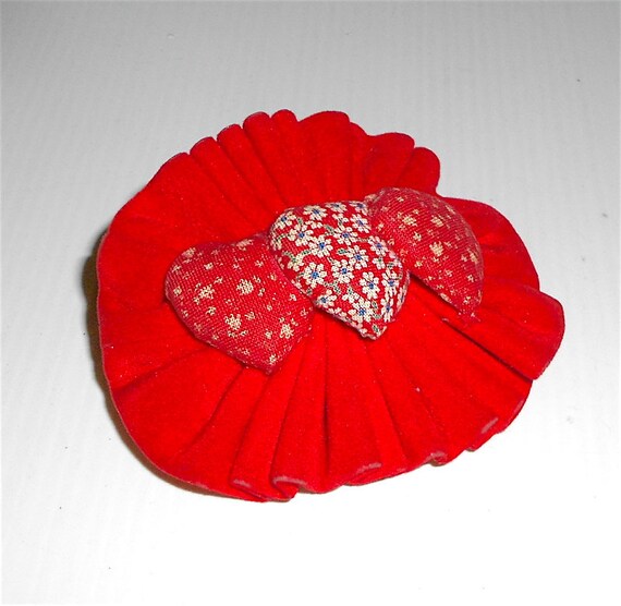 3 hearts - 3 cuori 80s italy clothing red ribbon hair pin loose - fermaglio in stoffa usato