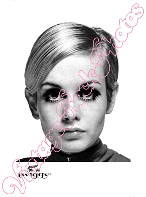 TWIGGY 1967  fashion press kit photo - fotografia da agenzia stampa - 1613TV1967