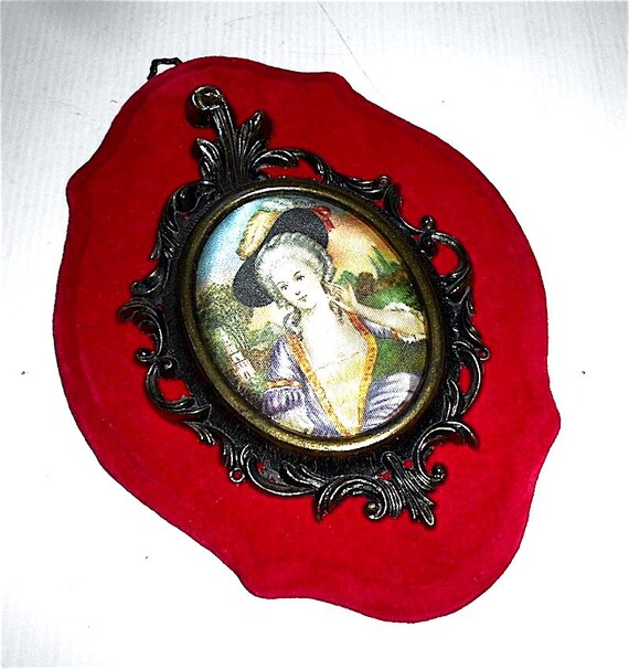 MARIA ANTONIETTA - Marie Antoniette 60s Italy velvet frame with satin image - velvet frame with silk printed image