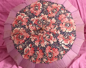 Beautiful parasol umbrella in silk and wood 50s to be restored - vintage 50s sun umbrella flower fantasy silk and wood fashion
