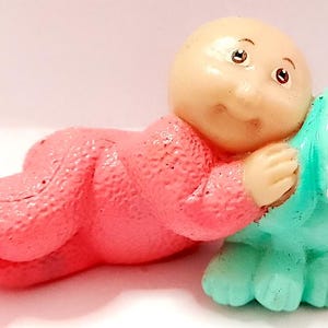 CABBAGE PATCH KIDS 1984 Oaa Inc Hk mini pvc figure baby with dog kawaii