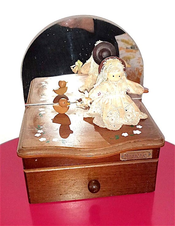 beautiful music box musical chest miniature with kawaii spinning doll wood and mirror 80s Asahi Taiwan