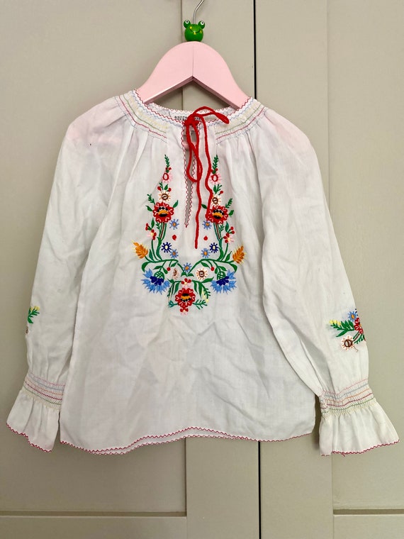girls vintage peasant blouse age 4-5 embroidered … - image 2