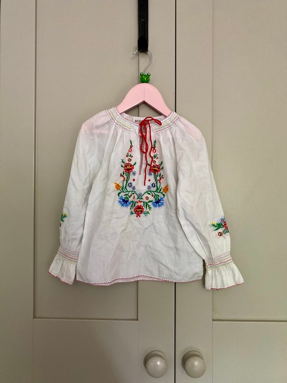 girls vintage peasant blouse age 4-5 embroidered … - image 1