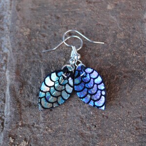 Boucles d’oreilles Kid’s Mermaid Dangle, Boucles d’oreilles en cuir haut de gamme, Boucles d’oreilles multicolores, Accessoires en cuir véritable