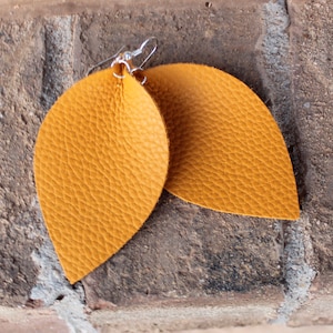 Boucles d’oreilles en cuir jaune foncé