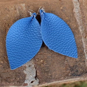 Boucles d’oreilles en cuir bleu