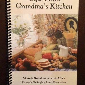 Livre de recettes communautaire vintage, Recettes de la cuisine de grand-mère, Collecte de fonds à Victoria (Colombie-Britannique)