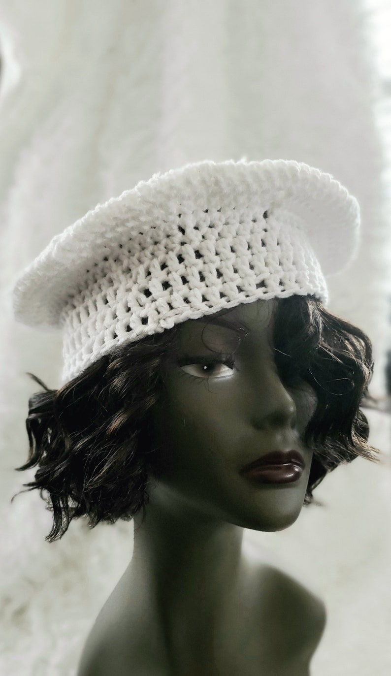 Women/'s Handmade Crochet Beret Hat