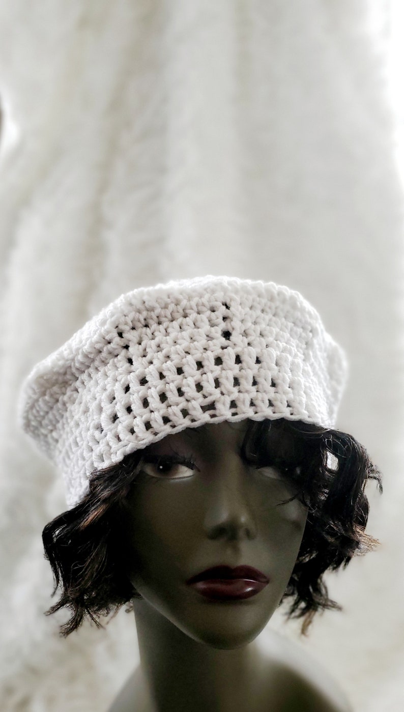 Women/'s Handmade Crochet Beret Hat