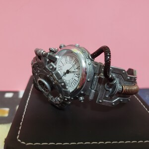 Jubiläumsgeschenk für Ihn, Steampunk Uhr, personalisierte Uhr, mechanische Uhr, Trauzeugen Uhr, Herrenuhr, Geschenk für Papa Bild 5