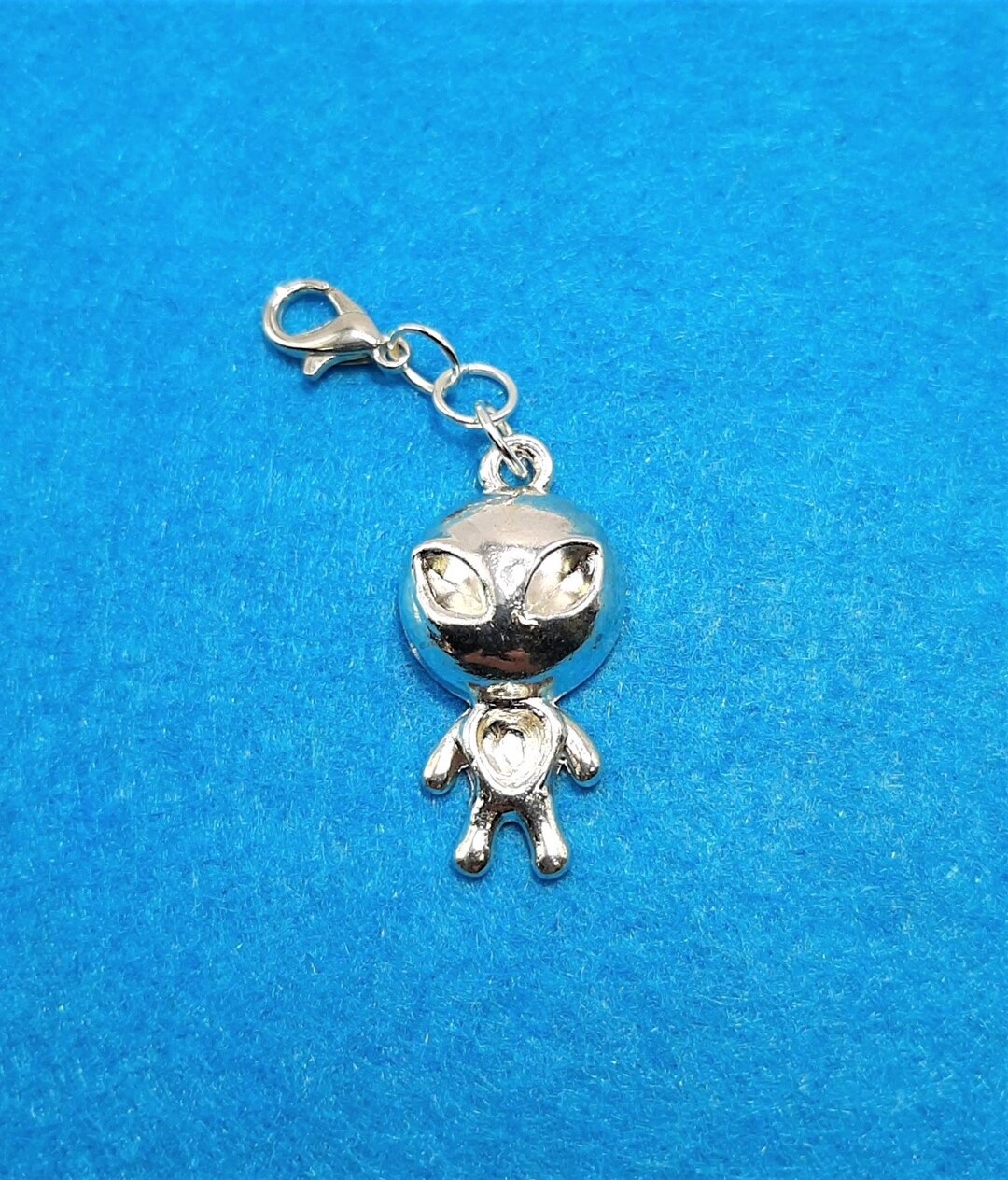 Alien Badge Reel Charm - Zipper Pull - Phone Charm SKU 1156 - Etsy