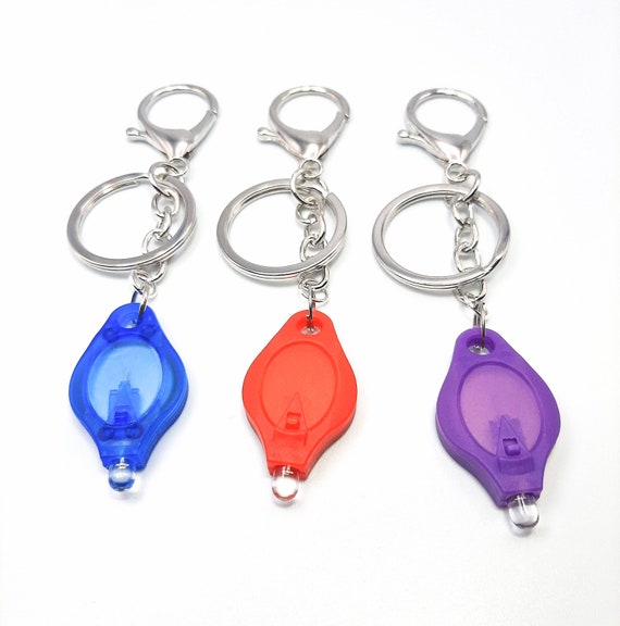 MINI LIGHT KEYRING ／ KEYCAP KEYRING PRE-ORDER] G-DRAGON OFFICIAL MINI LIGHT KEYRING (MINT)