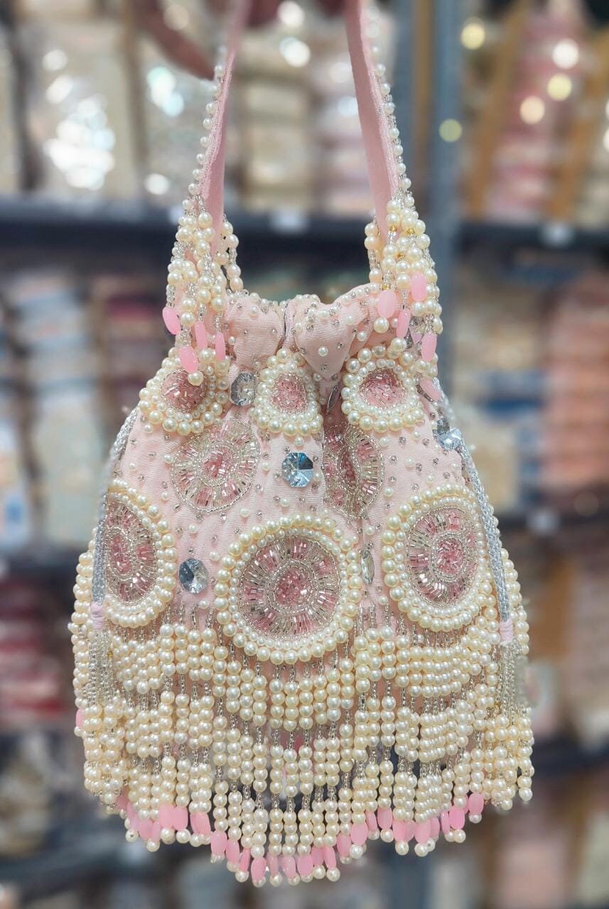 Malaika Arora to Julia Roberts, celebrities can't get enough of this  Udaipur-based handbag label | Vogue India