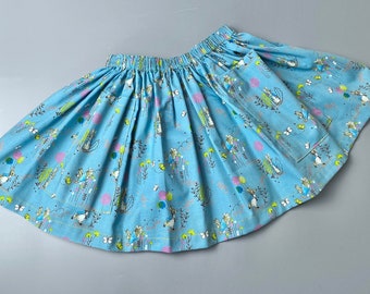Peter Rabbit skirt. (Blue Butterfly chase)