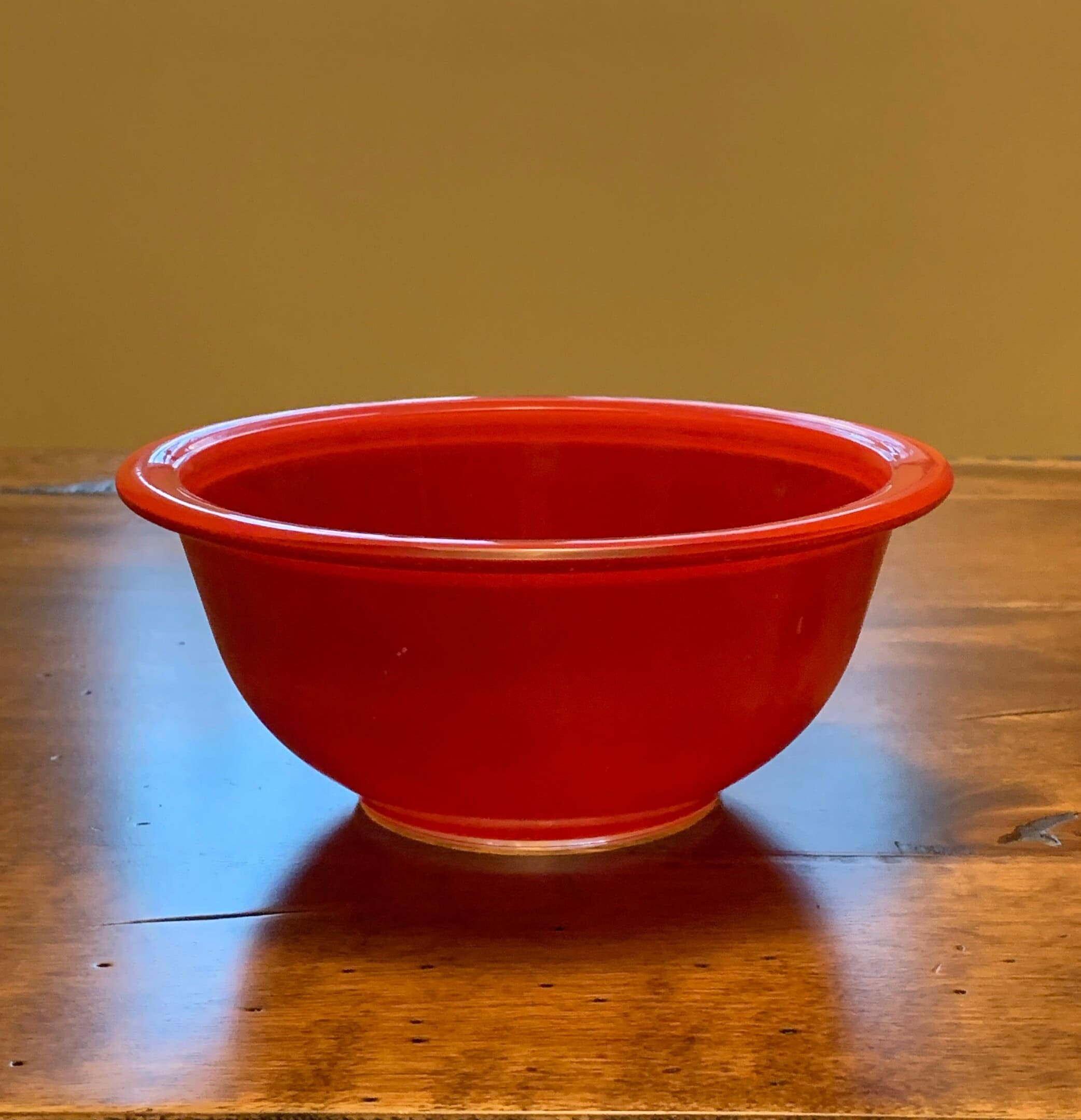 Vintage red pyrex mixing bowl top