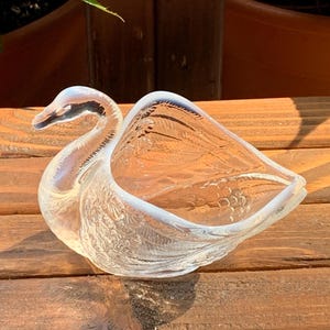 Vintage 1980s Fenton Opalescent Art Glass Open Back Swan Figurine - Excellent Condition