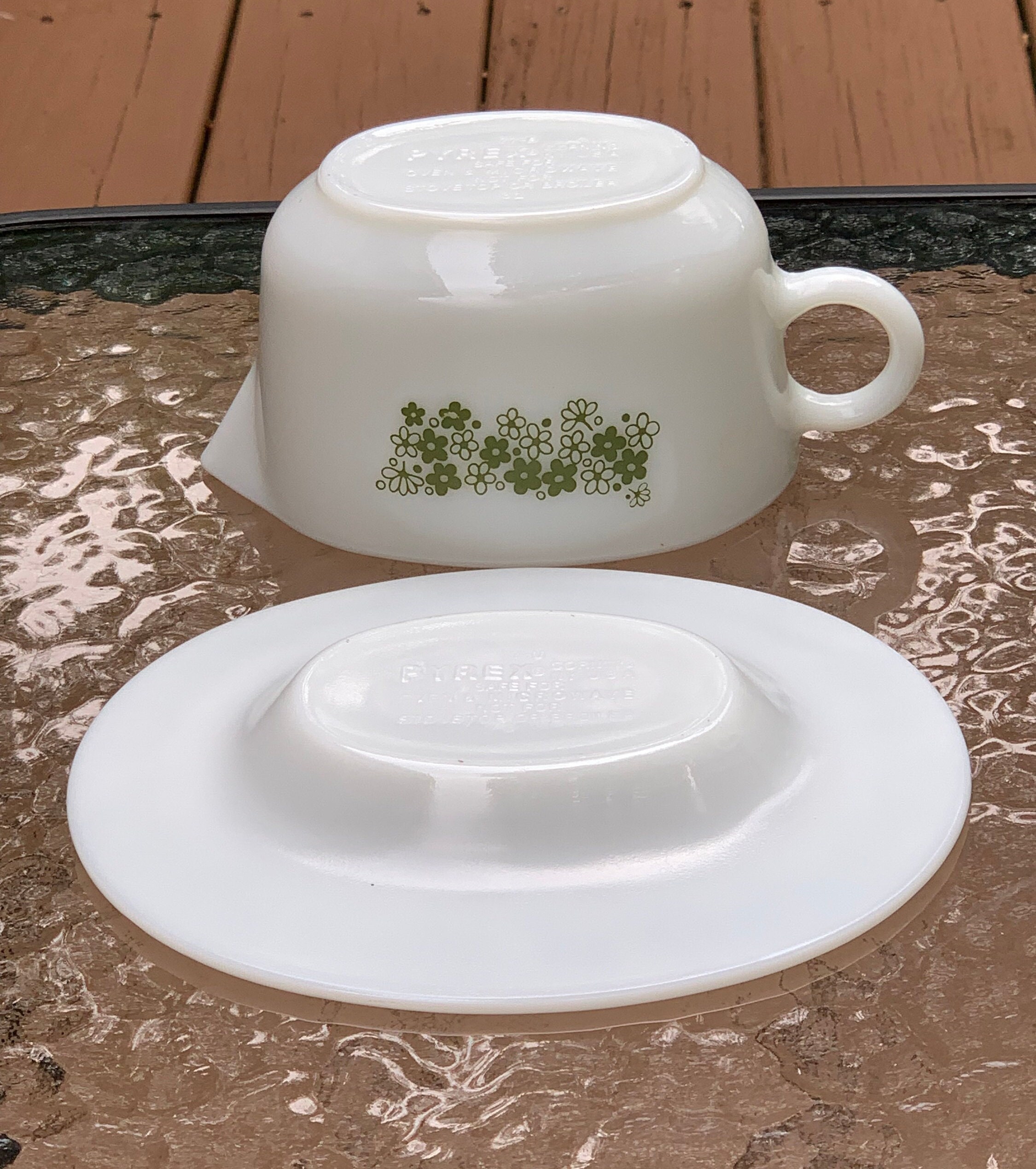 Vintage Pyrex Spring Blossom Green (crazy Daisy) Gravy Boat 77-B