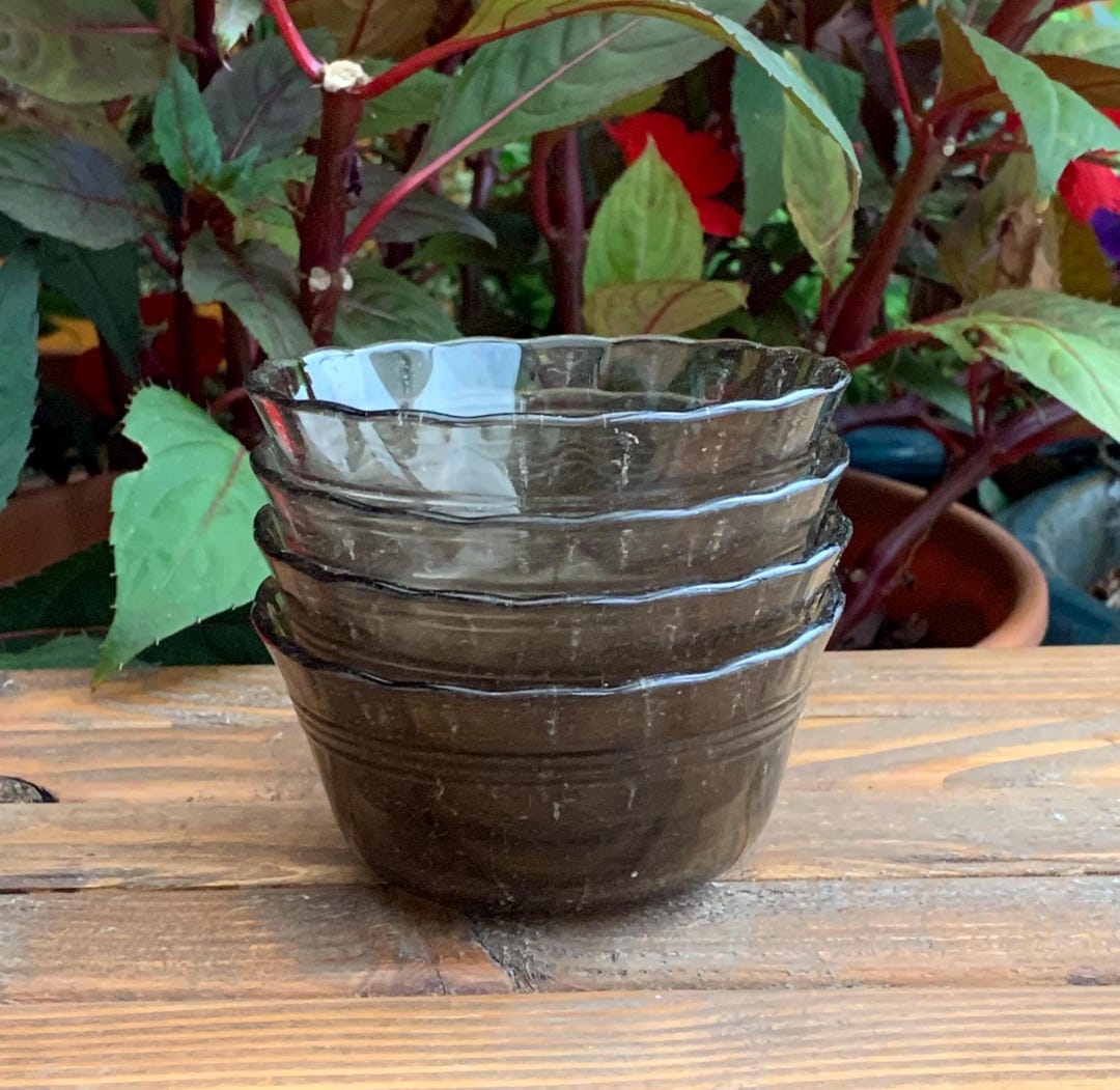 Vintage Set of 4 Pyrex - #463 - 6 Oz. Amber Brown Scalloped Edge ...