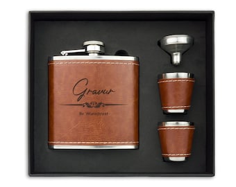 Flachmann mit Gravur in Leder Einfassung | 170 ml inkl. Geschenkbox, Trichter und Becher | ideal als Trauzeugengeschenk