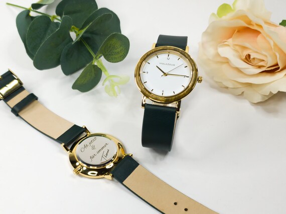 Montre femme grav e dans un cadre en bois Fait main Personnalis e