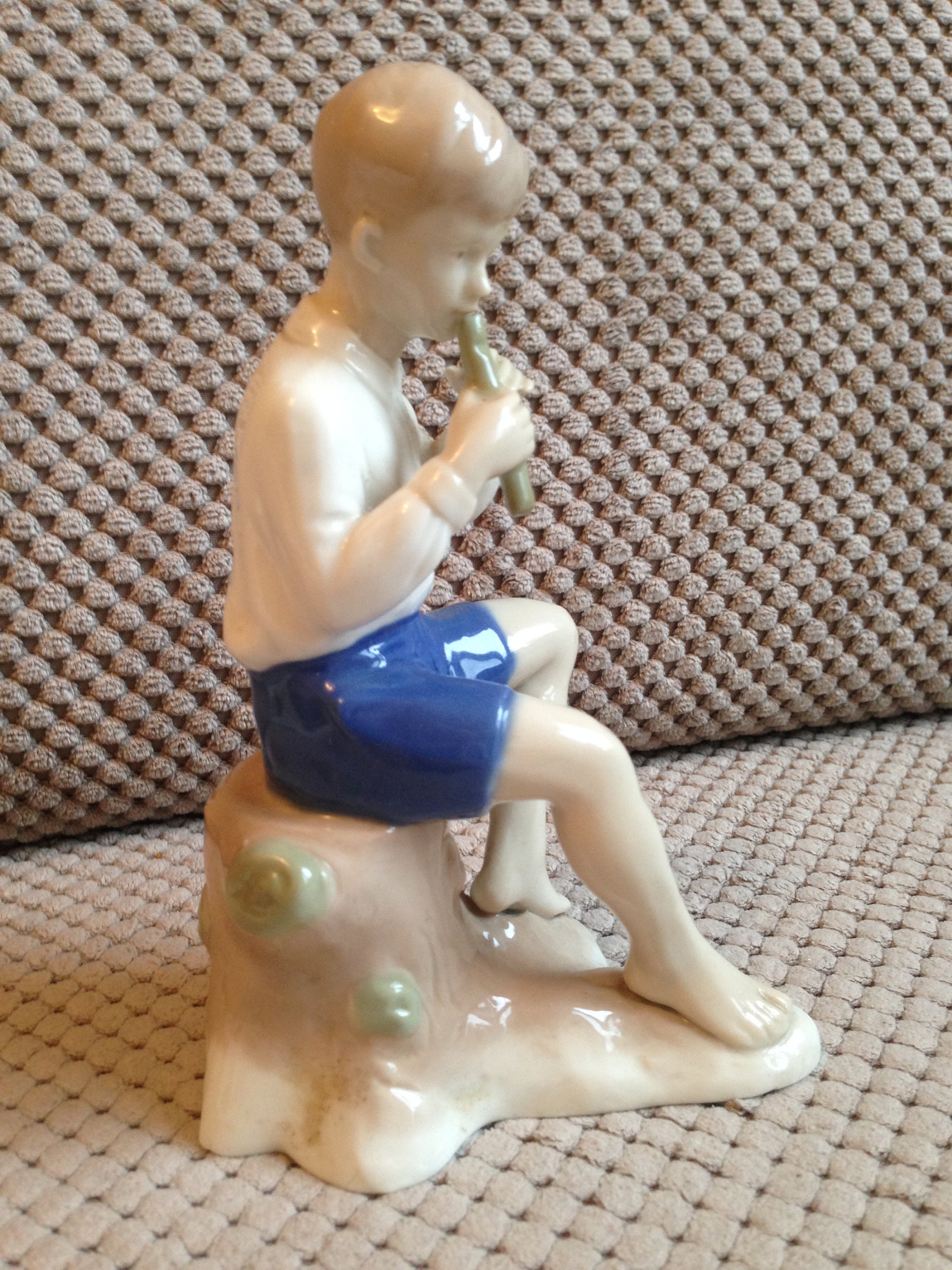 European porcelain Boy playing flute Gräfenthal Etsy